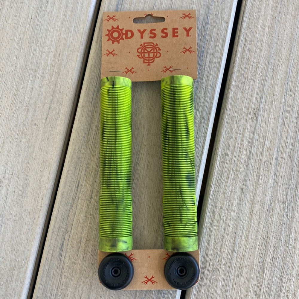 ODYSSEY BROC RAIFORD GRIPS ODYSSEY BROC GRIPBlack/Fluorescent Yellow Swirl LMT